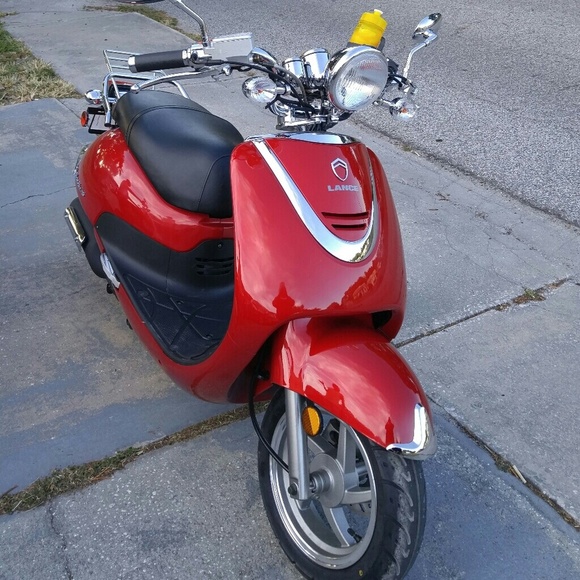 Meet your posher. Debbie - Picture 4 of 5